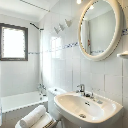 Owl Moragues - Surrounded By Nature Βίλα