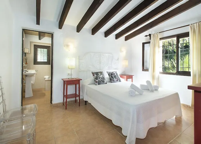 Owl Moragues - Surrounded By Nature * Port de Pollença